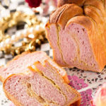紫芋パン生地の薩摩芋ねじり巻きあん食パン