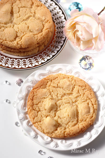 【レシピ】大判薄型サクサククリスピー冷めてねっちり強めアメリカンホワイトチョコチャンククッキー