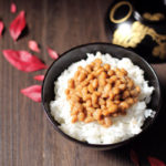 もち麦入り白米で納豆ご飯【レシピ】
