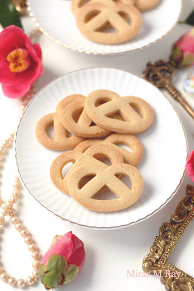 【レシピ】プレッツェル形・きび砂糖型抜きクッキー