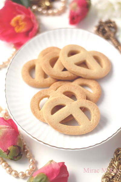 【レシピ】プレッツェル形・きび砂糖型抜きクッキー