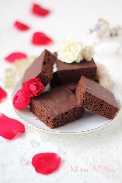 【レシピ】チョコレートブラウニー　甘さ控えめほろっと軽いケーキ食感はちみつ入りver.